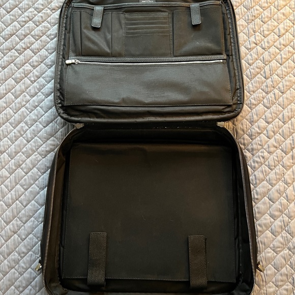 Louis Vuitton Black Taiga Leather Odessa Computer Bag - Picture 6 of 9